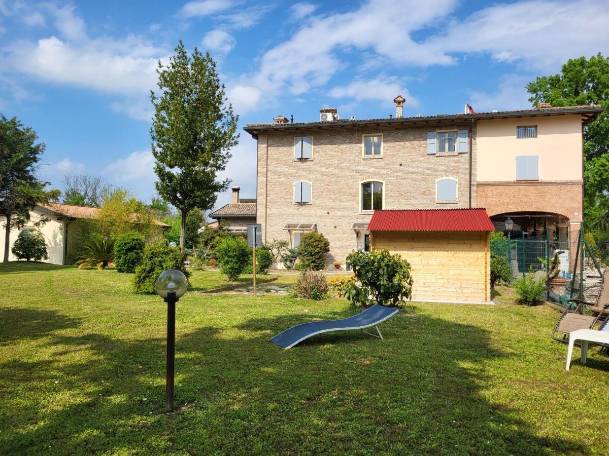 Residence Antico Borgo Modena Esterno foto