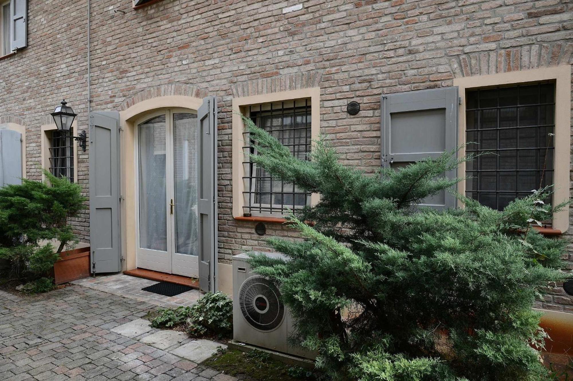 Residence Antico Borgo Modena Esterno foto