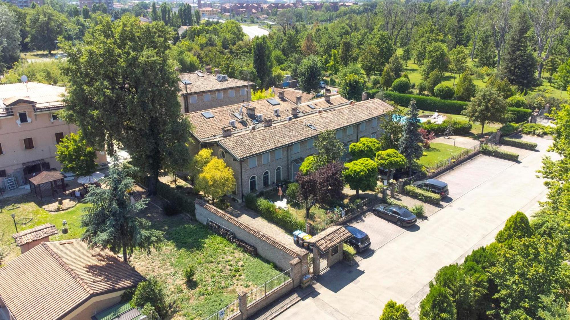 Residence Antico Borgo Modena Camera foto